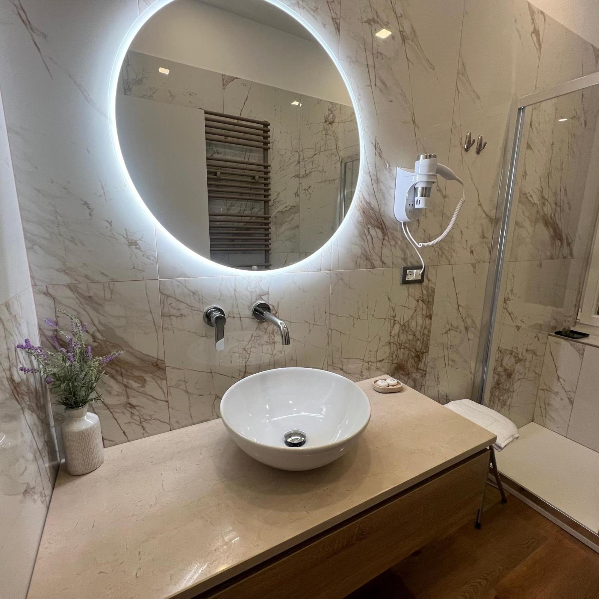 Sunrise Rooms La Spezia Exterior photo