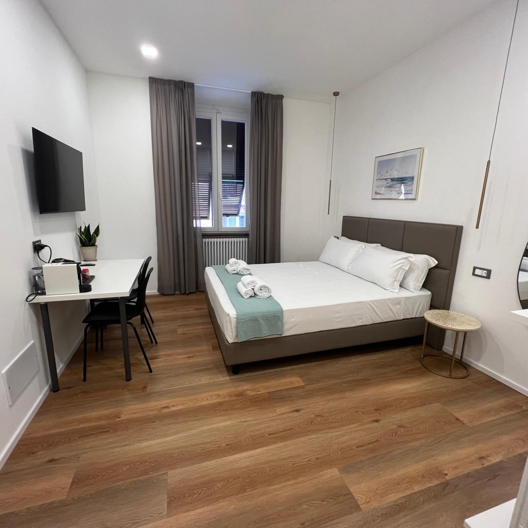 Sunrise Rooms La Spezia Exterior photo