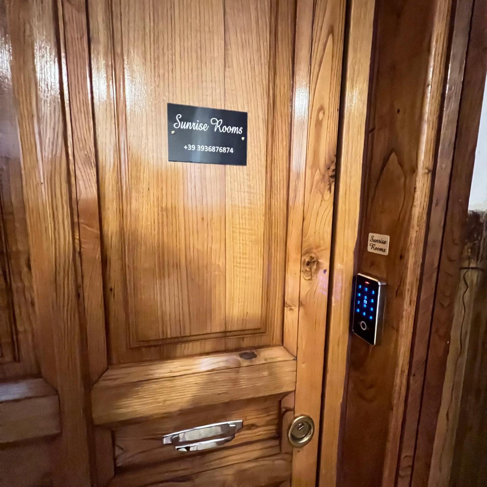 Sunrise Rooms La Spezia Exterior photo