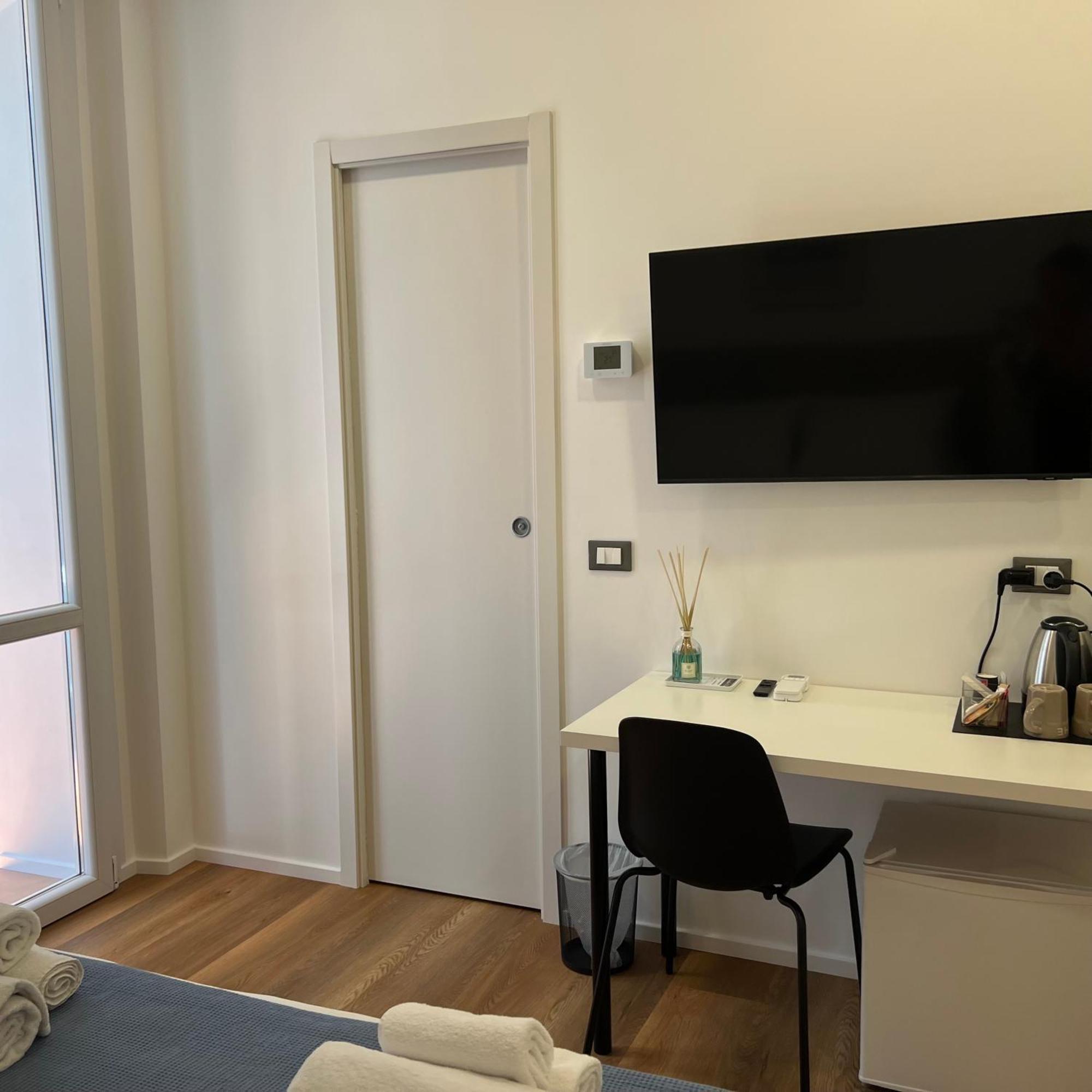 Sunrise Rooms La Spezia Exterior photo